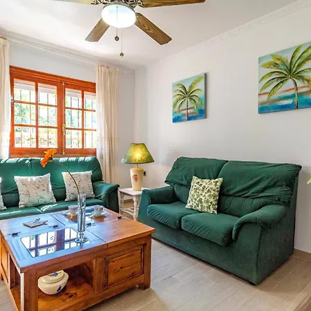 Holiday home Casa Escutia