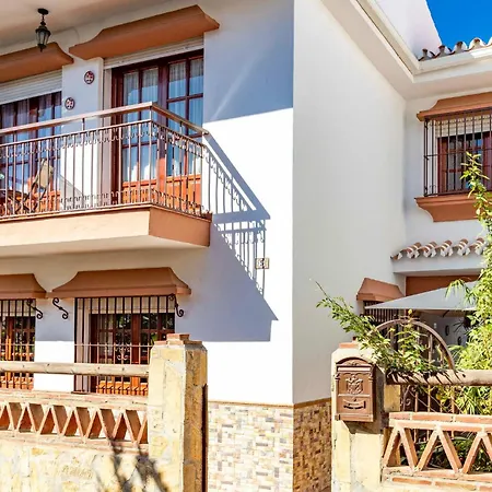 Casa Escutia Holiday home *