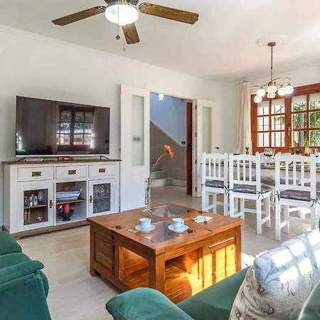 Casa Escutia Holiday home