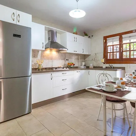 Casa Escutia Nyaraló Torrox